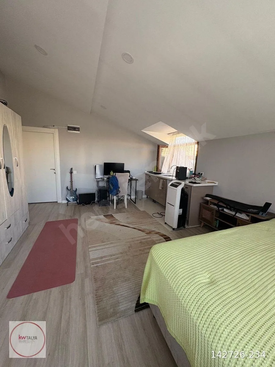 Beylikdüzü Kavaklı'da Satılık 3+2 Dubleks Daire 13