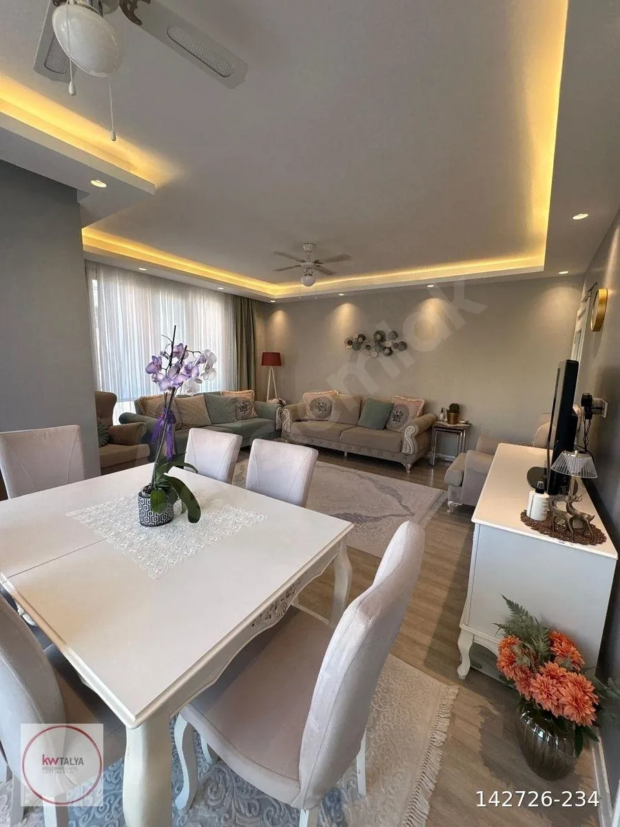 Beylikdüzü Kavaklı'da Satılık 3+2 Dubleks Daire 18