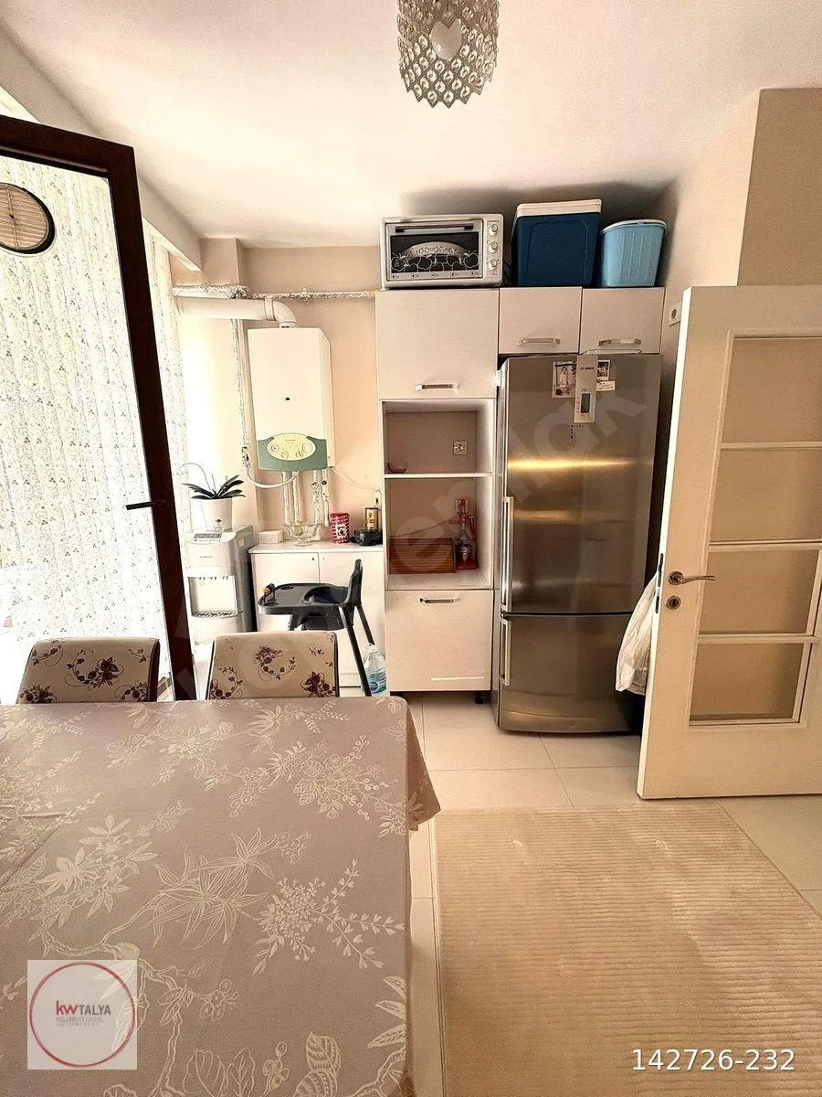 Beylikdüzü Kavaklı'da Satılık 2+1 Bahçe Katı 3