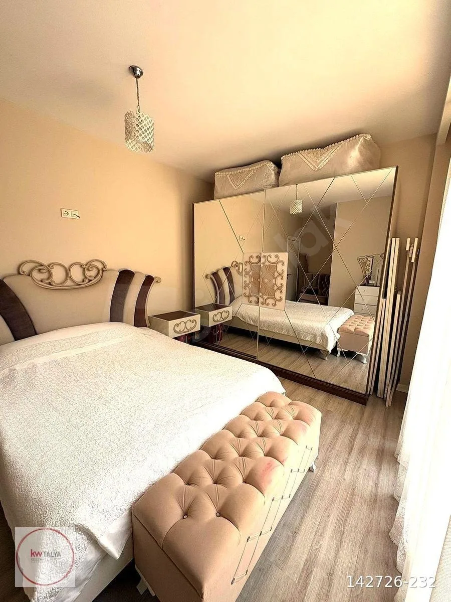 Beylikdüzü Kavaklı'da Satılık 2+1 Bahçe Katı 6