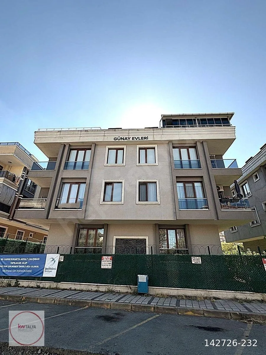 Beylikdüzü Kavaklı'da Satılık 2+1 Bahçe Katı 29