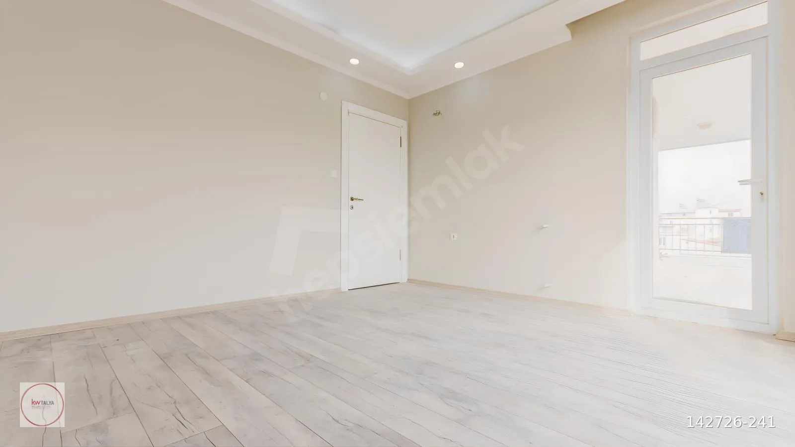 Döşemealtı Yeniköy'de Kiralık Geniş 2+1 Daire 14