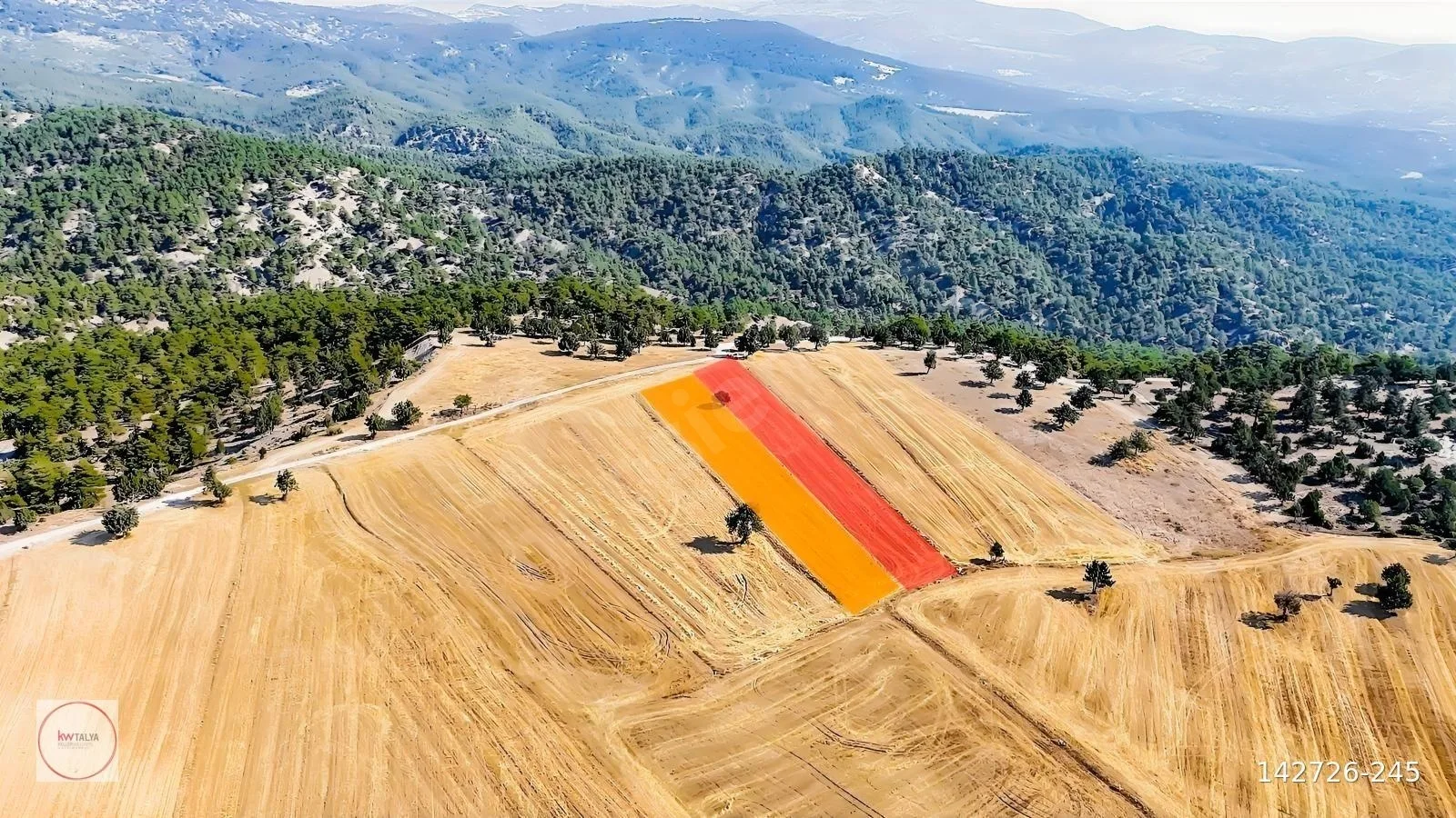 Korkuteli Yukarıkaraman'da Satılık Tarla (6.545 m²)