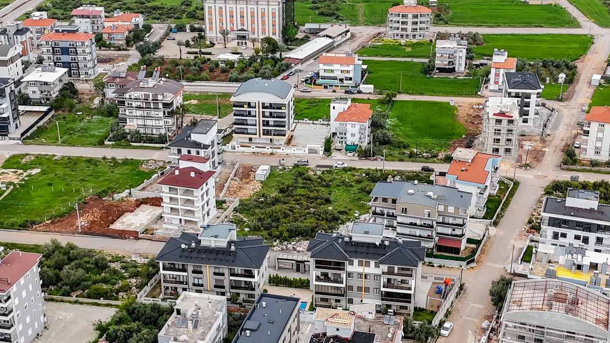 K2A'DAN DÖŞEMALTI /YENİKÖY DE SATILIK 0,80 EMSAL İMARLI ARSA 8
