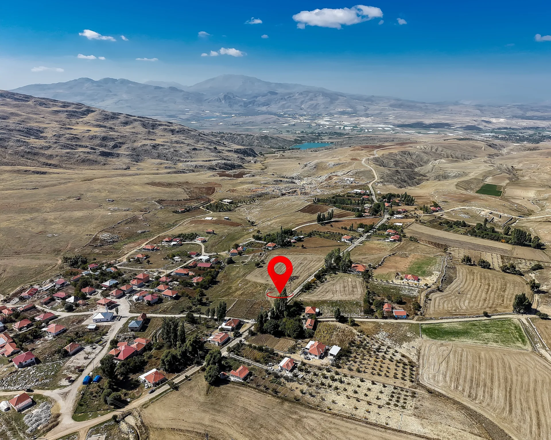 K2A'DAN SATILIK KÖY İMARLI 701M² TARLA 2